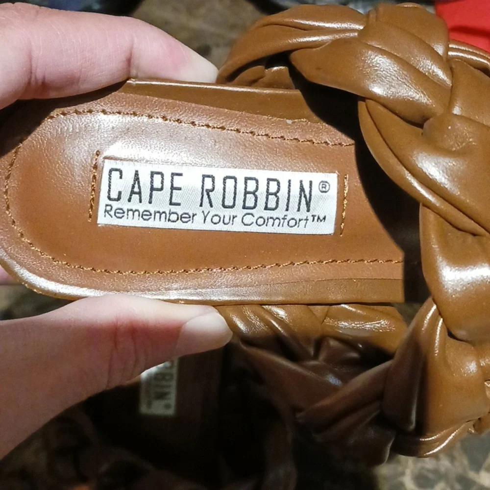 Cape Robbin cape robbin
